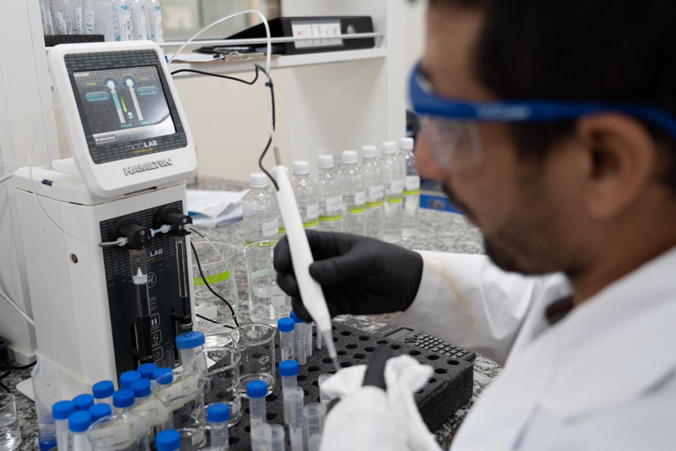 Automated titration of brine samples in the Catamarca laboratory